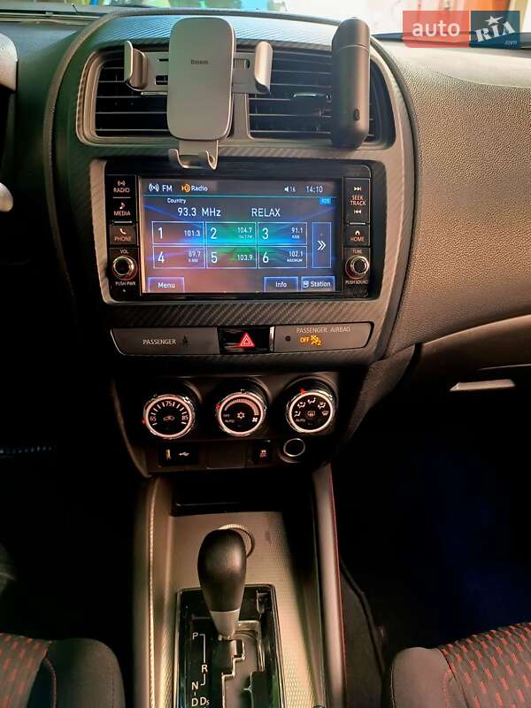 Позашляховик / Кросовер Mitsubishi Outlander Sport 2018 в Львові