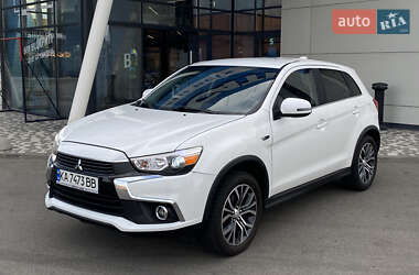 Внедорожник / Кроссовер Mitsubishi Outlander Sport 2016 в Киеве