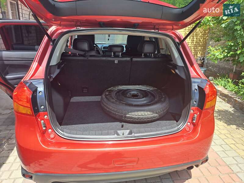 Внедорожник / Кроссовер Mitsubishi Outlander Sport 2016 в Знаменке фото 8 Внедорожник / Кроссовер Mitsubishi Outlander Sport 2016 в Знаменке