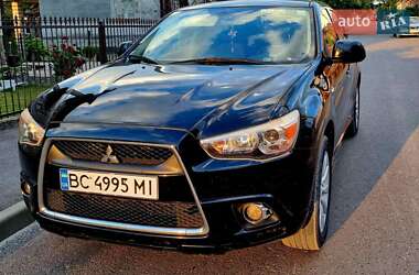 Внедорожник / Кроссовер Mitsubishi Outlander Sport 2011 в Николаеве