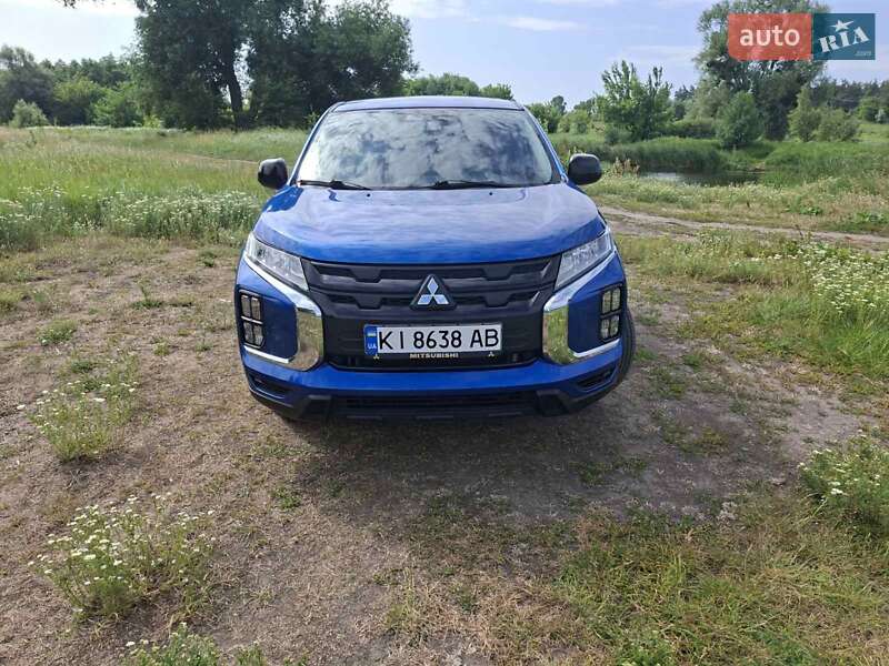 Внедорожник / Кроссовер Mitsubishi Outlander Sport 2020 в Ракитном