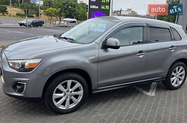 Позашляховик / Кросовер Mitsubishi Outlander Sport 2014 в Одесі