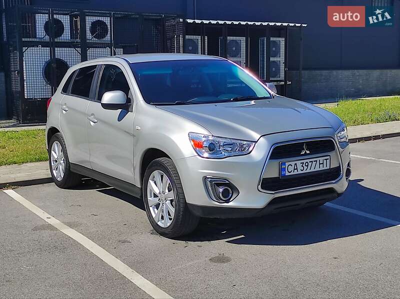 Внедорожник / Кроссовер Mitsubishi Outlander Sport 2014 в 