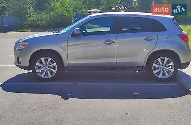 Внедорожник / Кроссовер Mitsubishi Outlander Sport 2014 в 