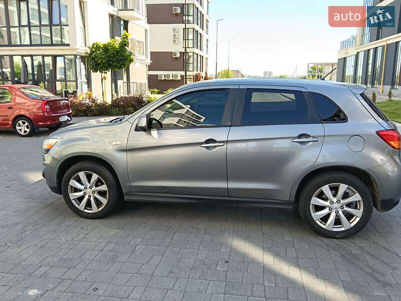 Внедорожник / Кроссовер Mitsubishi Outlander Sport 2013 в Львове фото 5 Внедорожник / Кроссовер Mitsubishi Outlander Sport 2013 в Львове