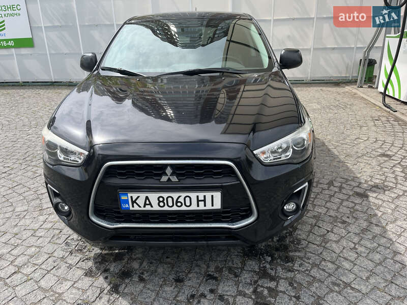 Внедорожник / Кроссовер Mitsubishi Outlander Sport 2015 в Бобрике