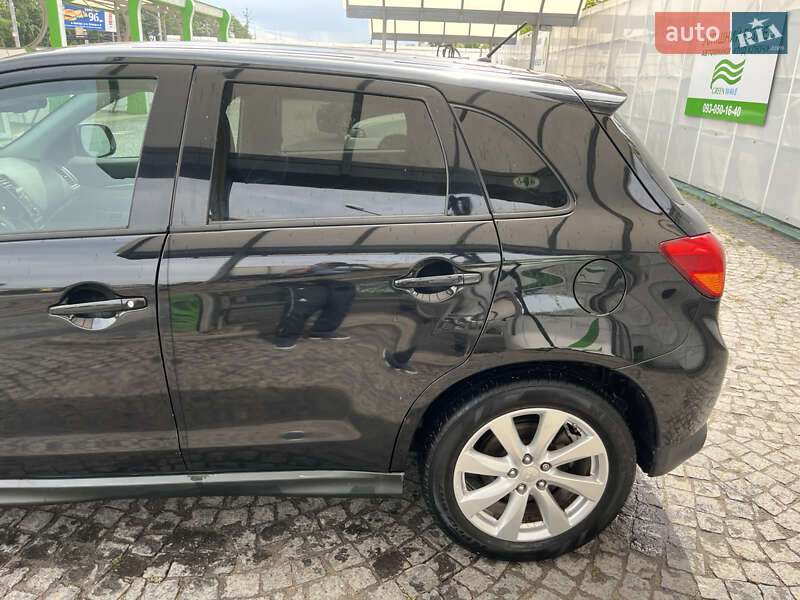 Внедорожник / Кроссовер Mitsubishi Outlander Sport 2015 в Бобрике
