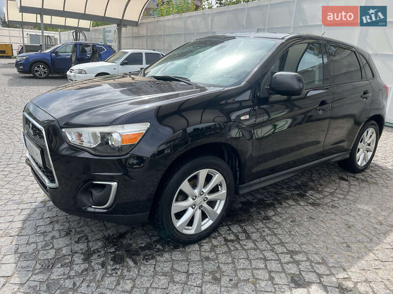 Внедорожник / Кроссовер Mitsubishi Outlander Sport 2015 в Бобрике