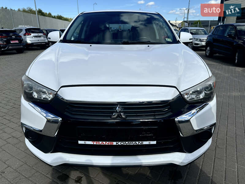 Позашляховик / Кросовер Mitsubishi Outlander Sport 2016 в Львові