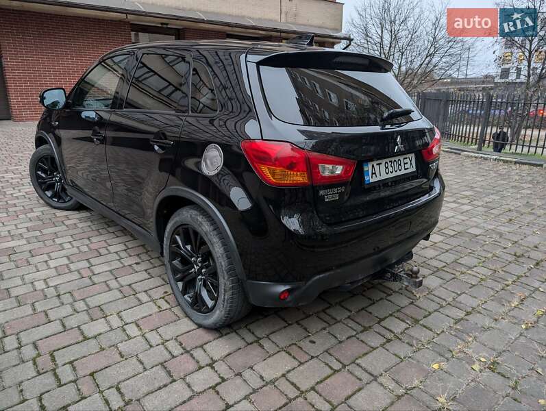 Позашляховик / Кросовер Mitsubishi Outlander Sport 2017 в Івано-Франківську