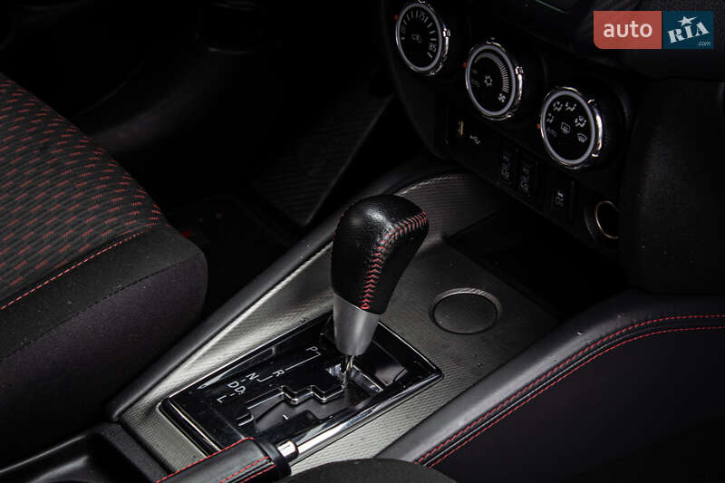 Внедорожник / Кроссовер Mitsubishi Outlander Sport 2018 в Львове