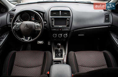 Внедорожник / Кроссовер Mitsubishi Outlander Sport 2018 в 