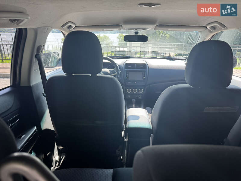 Позашляховик / Кросовер Mitsubishi Outlander Sport 2017 в Тернополі