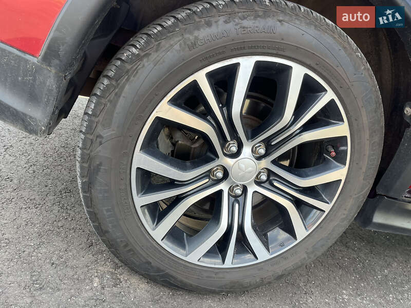 Внедорожник / Кроссовер Mitsubishi Outlander Sport 2018 в Балаклее