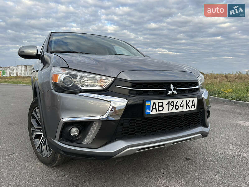 Внедорожник / Кроссовер Mitsubishi Outlander Sport 2018 в Виннице
