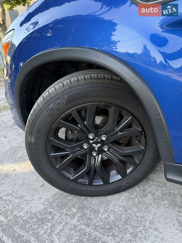 Внедорожник / Кроссовер Mitsubishi Outlander Sport 2017 в Киеве фото 13 Внедорожник / Кроссовер Mitsubishi Outlander Sport 2017 в Киеве