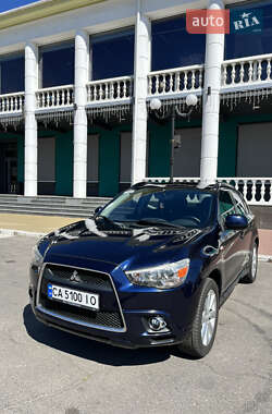 Внедорожник / Кроссовер Mitsubishi Outlander Sport 2012 в Черкассах