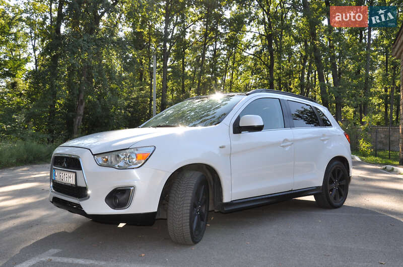 Позашляховик / Кросовер Mitsubishi Outlander Sport 2014 в Бучі