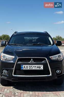 Внедорожник / Кроссовер Mitsubishi Outlander Sport 2012 в Харькове