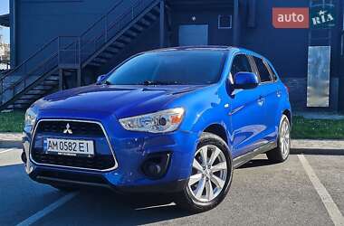 Позашляховик / Кросовер Mitsubishi Outlander Sport 2015 в Чернігові