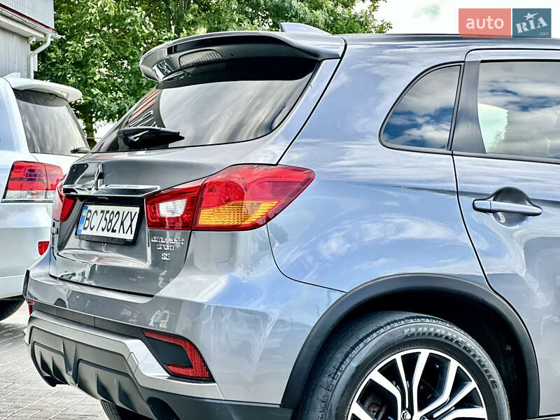 Внедорожник / Кроссовер Mitsubishi Outlander Sport 2018 в Каменец-Подольском