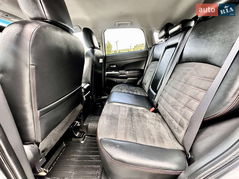 Внедорожник / Кроссовер Mitsubishi Outlander Sport 2018 в Каменец-Подольском