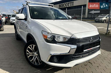 Внедорожник / Кроссовер Mitsubishi Outlander Sport 2017 в Львове