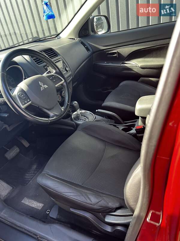 Внедорожник / Кроссовер Mitsubishi Outlander Sport 2015 в Киеве