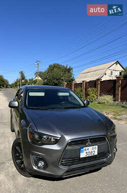 Позашляховик / Кросовер Mitsubishi Outlander Sport 2014 в Ірпені