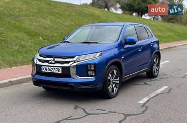Внедорожник / Кроссовер Mitsubishi Outlander Sport 2020 в Киеве