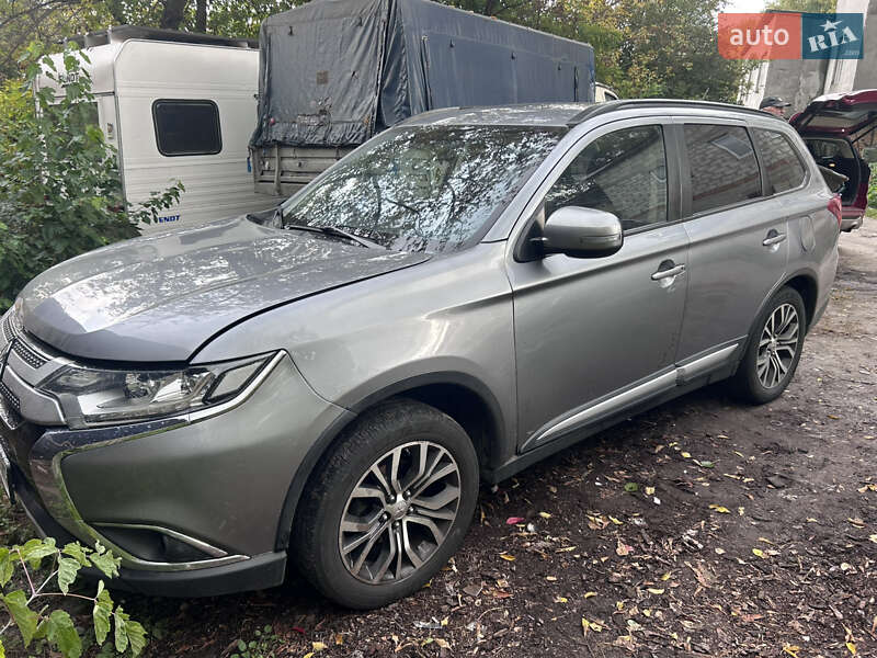 Внедорожник / Кроссовер Mitsubishi Outlander Sport 2016 в Киеве фото 2 Внедорожник / Кроссовер Mitsubishi Outlander Sport 2016 в Киеве