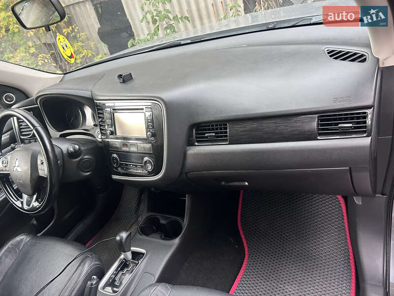 Внедорожник / Кроссовер Mitsubishi Outlander Sport 2016 в Киеве фото 6 Внедорожник / Кроссовер Mitsubishi Outlander Sport 2016 в Киеве