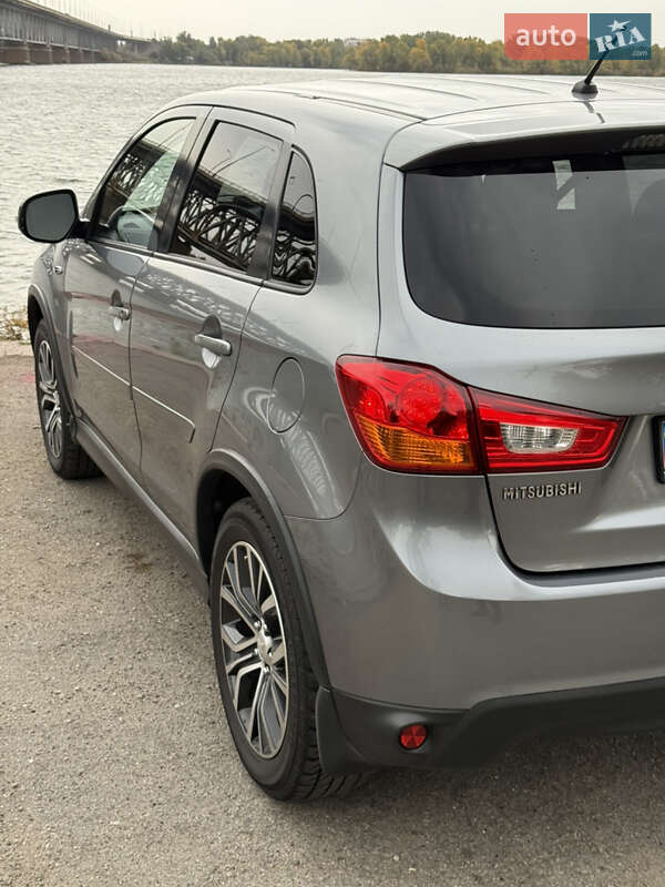 Позашляховик / Кросовер Mitsubishi Outlander Sport 2016 в Дніпрі фото 9 Позашляховик / Кросовер Mitsubishi Outlander Sport 2016 в Дніпрі