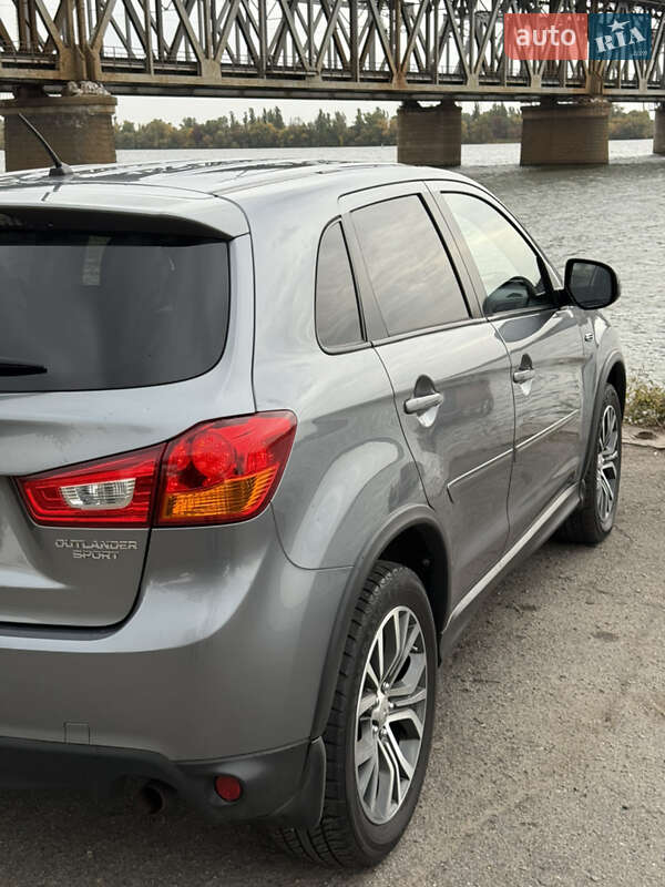 Позашляховик / Кросовер Mitsubishi Outlander Sport 2016 в Дніпрі фото 10 Позашляховик / Кросовер Mitsubishi Outlander Sport 2016 в Дніпрі