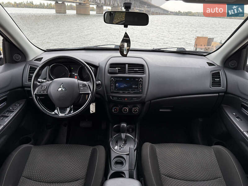 Позашляховик / Кросовер Mitsubishi Outlander Sport 2016 в Дніпрі фото 14 Позашляховик / Кросовер Mitsubishi Outlander Sport 2016 в Дніпрі
