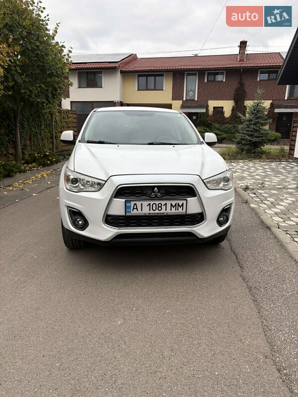 Mitsubishi Outlander Sport 2015