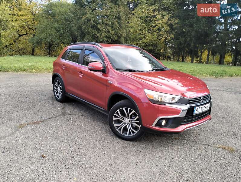 Внедорожник / Кроссовер Mitsubishi Outlander Sport 2016 в Бурштыне