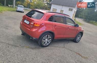 Внедорожник / Кроссовер Mitsubishi Outlander Sport 2016 в 