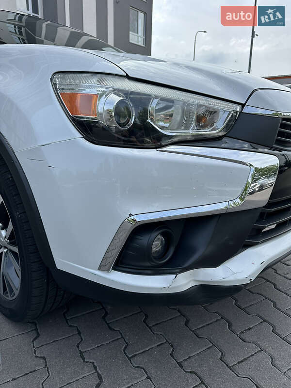 Позашляховик / Кросовер Mitsubishi Outlander Sport 2017 в Києві