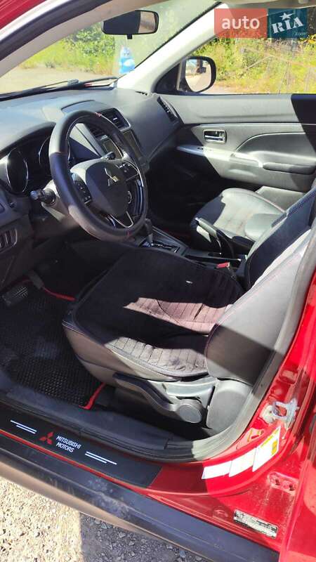 Внедорожник / Кроссовер Mitsubishi Outlander Sport 2018 в Ивано-Франковске фото 7 Внедорожник / Кроссовер Mitsubishi Outlander Sport 2018 в Ивано-Франковске