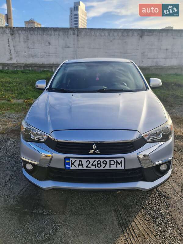 Mitsubishi Outlander Sport 2016