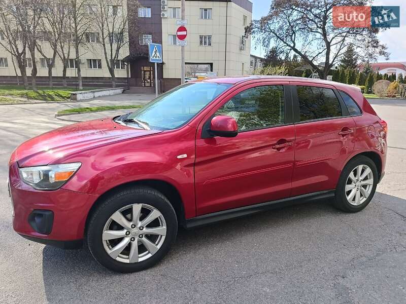 Внедорожник / Кроссовер Mitsubishi Outlander Sport 2014 в Кременчуге