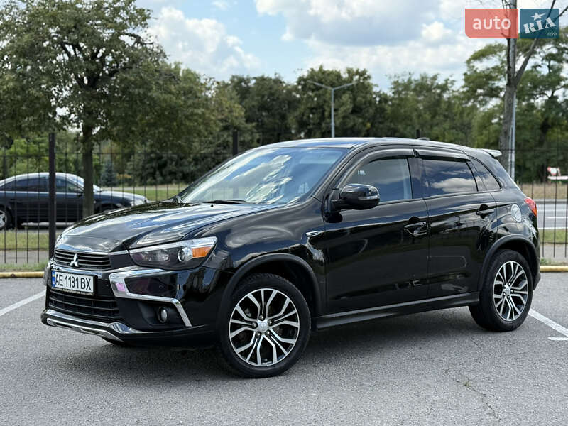 Внедорожник / Кроссовер Mitsubishi Outlander Sport 2016 в Киеве
