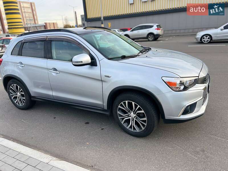 Внедорожник / Кроссовер Mitsubishi Outlander Sport 2016 в Киеве фото 13 Внедорожник / Кроссовер Mitsubishi Outlander Sport 2016 в Киеве