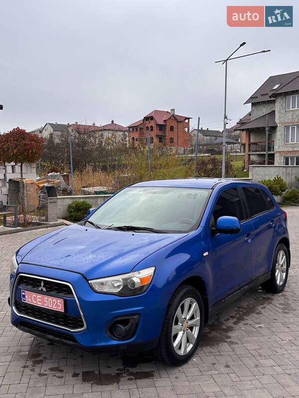 Внедорожник / Кроссовер Mitsubishi Outlander Sport 2015 в Львове