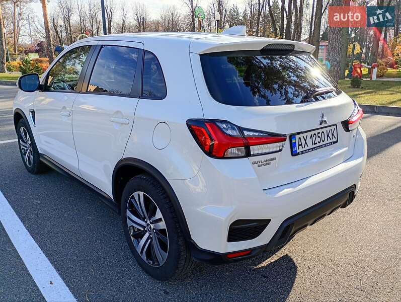 Внедорожник / Кроссовер Mitsubishi Outlander Sport 2020 в Харькове