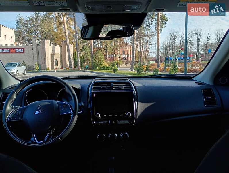 Внедорожник / Кроссовер Mitsubishi Outlander Sport 2020 в Харькове