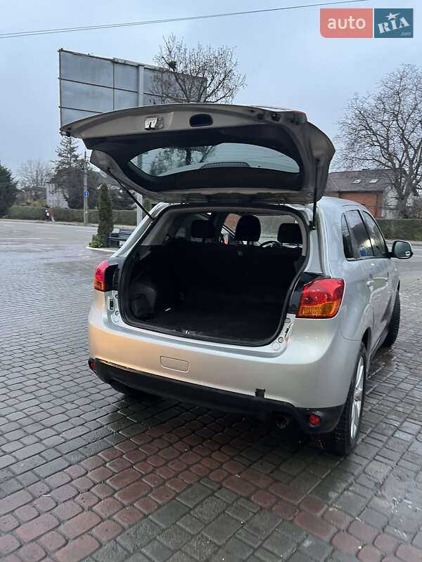 Внедорожник / Кроссовер Mitsubishi Outlander Sport 2014 в Ивано-Франковске