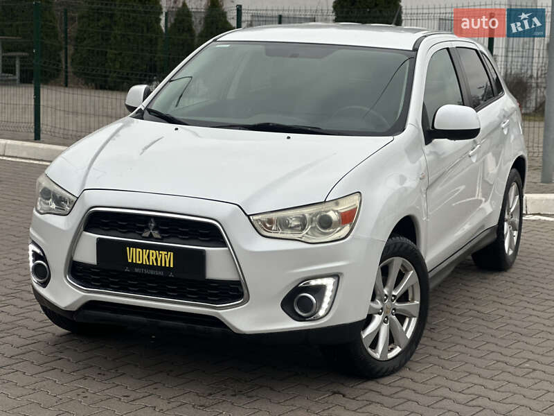 Внедорожник / Кроссовер Mitsubishi Outlander Sport 2015 в Киеве
