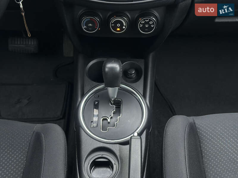 Внедорожник / Кроссовер Mitsubishi Outlander Sport 2015 в Киеве